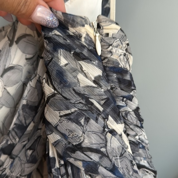 J. Crew Grey, Blue Grey and White Floral Dress - One Shoulder - US6 100%silk - Picture 7 of 7